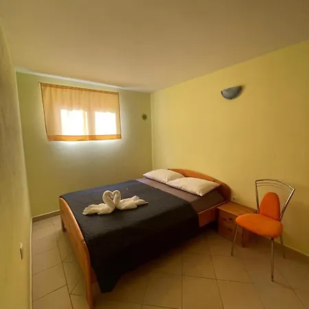Apartaments Remi Starigrad Paklenica Exterior photo